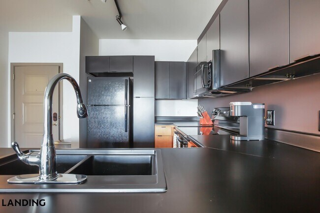 Building Photo - 2621 S Jefferson Ave