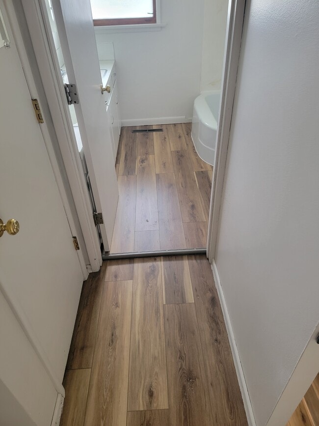 Building Photo - 1702 Edgar St