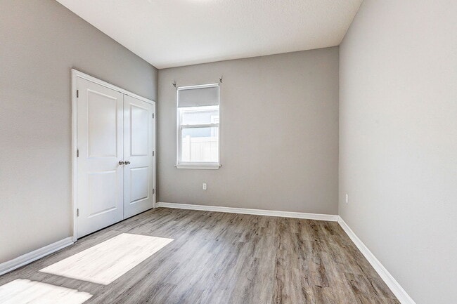 Building Photo - 32848 Sand Creek Dr