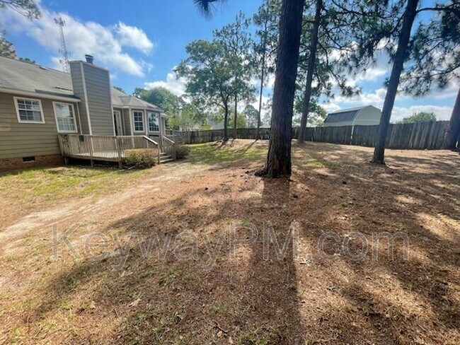Building Photo - 622 Ridgefield Dr