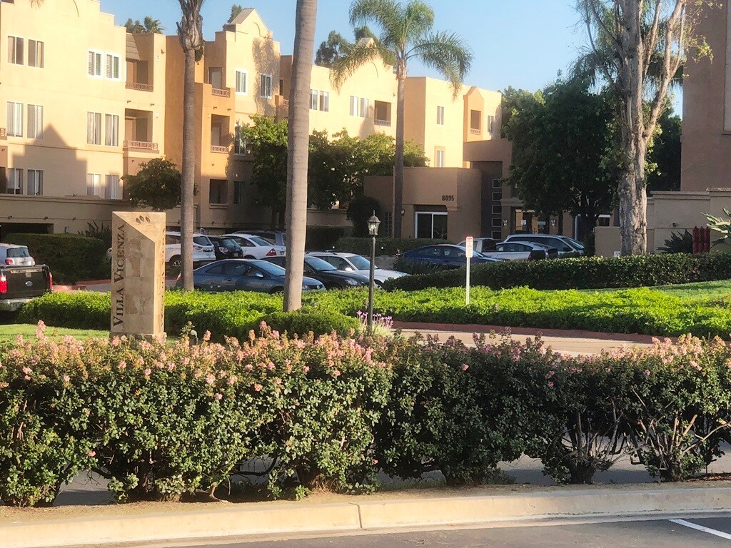 Building Photo - 8889 Caminito Plaza Centro