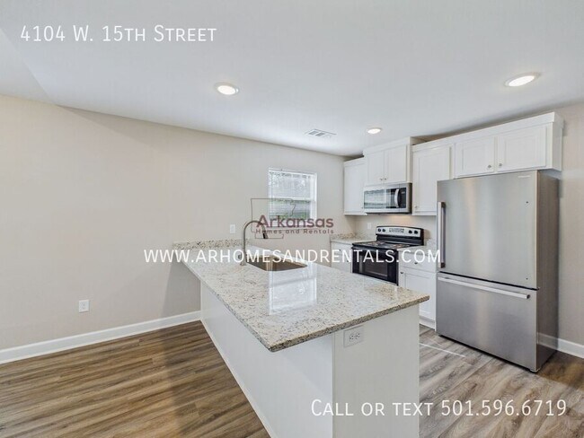 Building Photo - 4104 W 15th St