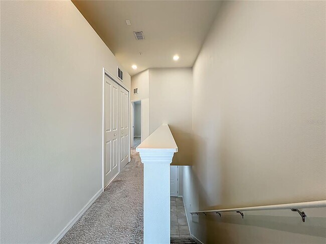 Building Photo - 3004 Alessa Loop