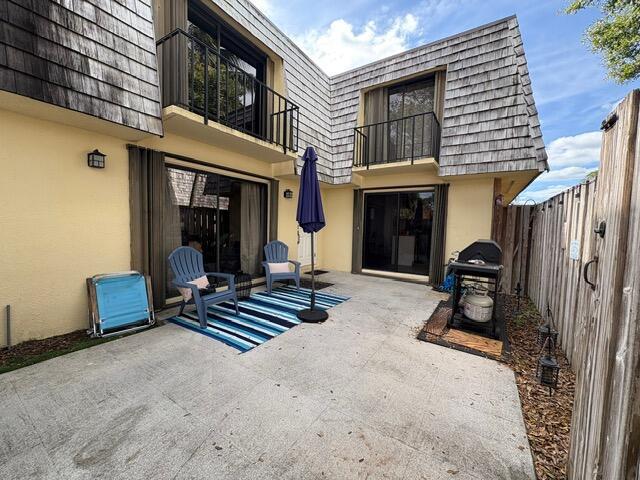 Building Photo - 303 Arabian Rd