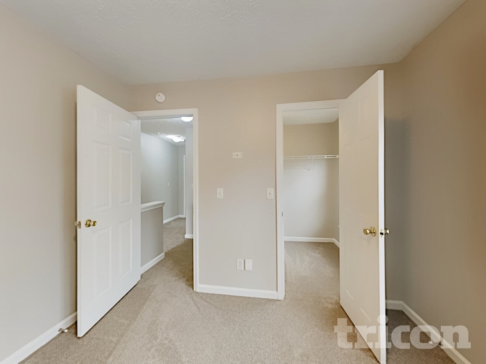 Building Photo - 8274 Eastshore Dr