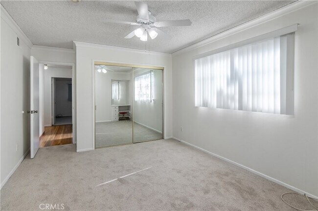 Building Photo - 11543 Swinton Ave