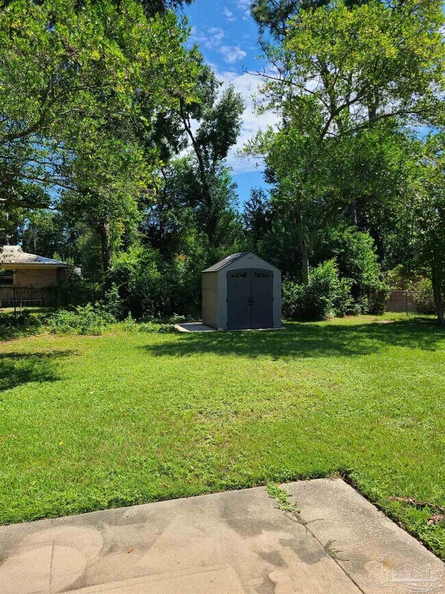 Building Photo - 5560 Hibiscus Rd