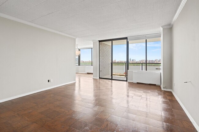 Building Photo - 9060 Palisade Ave