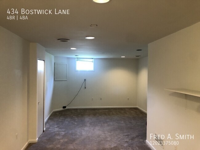 Building Photo - 434 Bostwick Ln