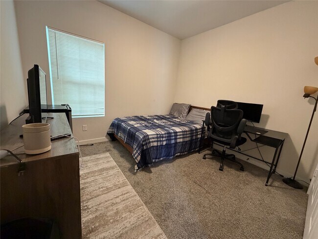 Building Photo - 8049 Ritz St