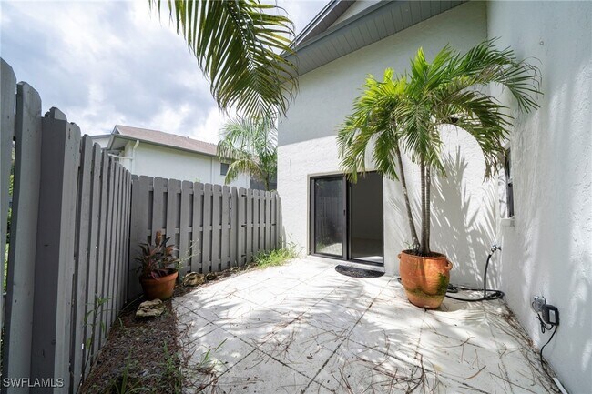 Building Photo - 17456 Silver Fox Dr