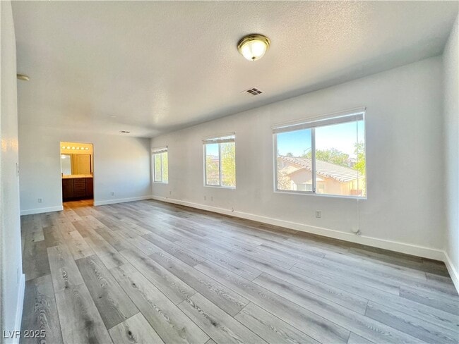 Building Photo - 8352 Crown Peak Ave