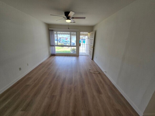 Building Photo - Coconino Ct. 3716-18