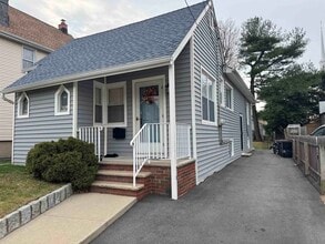 Building Photo - 9 Beaver Ave