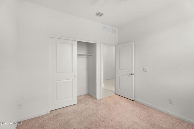 Building Photo - 30976 N Audobon Dr