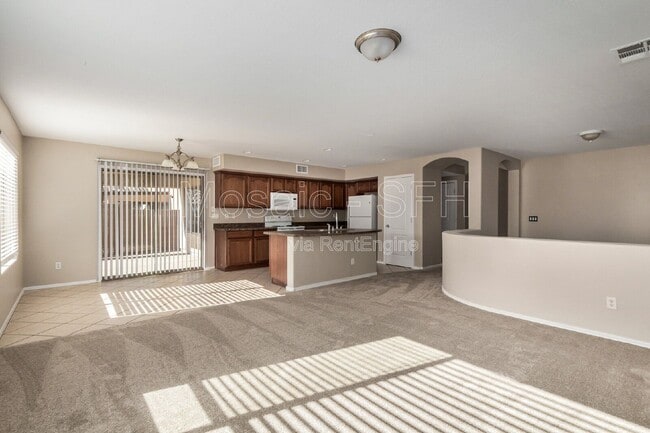 Building Photo - 5215 W Hasan Dr