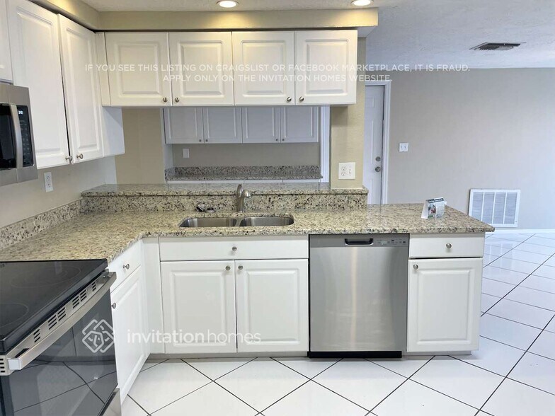 Building Photo - 3309 Seffner Dr