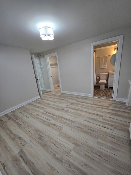 Building Photo - 271 Hudson Ave