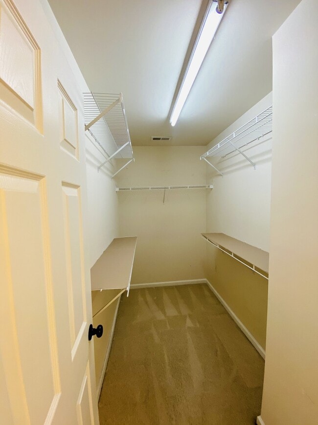 Building Photo - Heart of Ballantyne!  Beautiful End Unit T...