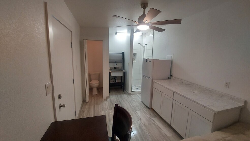 Building Photo - 1812 N 68th Dr