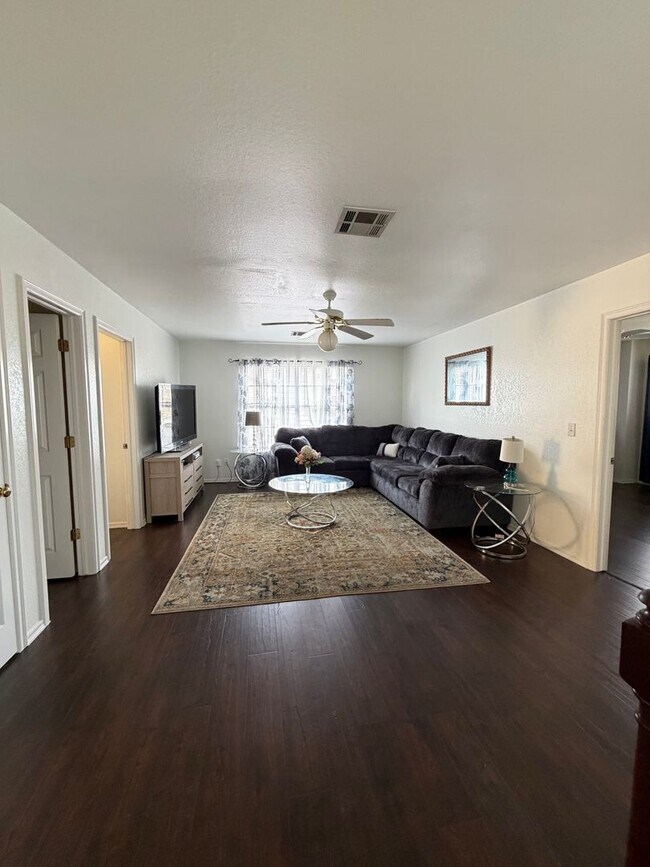 Building Photo - Broken Arrow Union Schools Single Family Home for Rent 5 beds 2.5 bath
