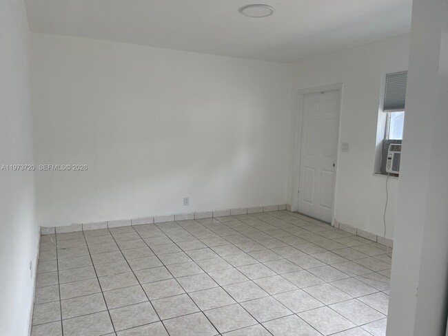 Building Photo - 6025 Polk St