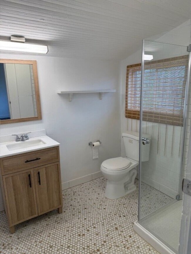 Building Photo - 326 Kindra Heights Rd