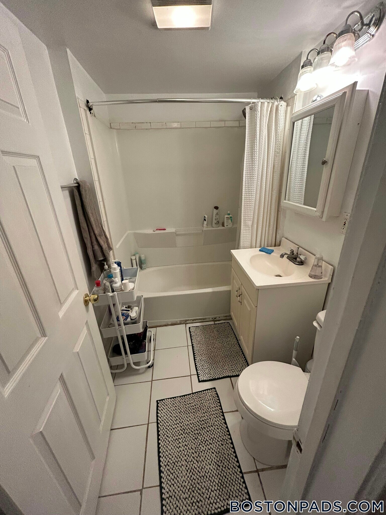 Building Photo - 324 St Paul St