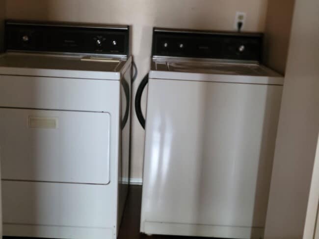 Building Photo - 306 Out Yonder