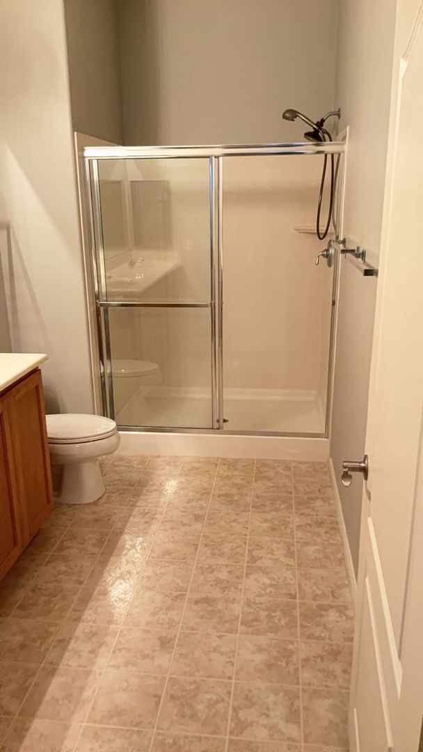 Building Photo - Condo 2 bedroom 2 bathroom Gated Entrance