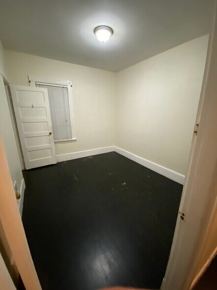 Building Photo - 9 Chilcott Pl