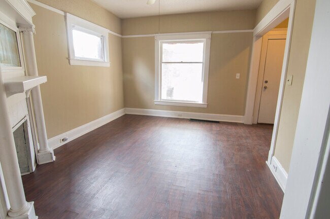 Building Photo - 1461 W 107th St