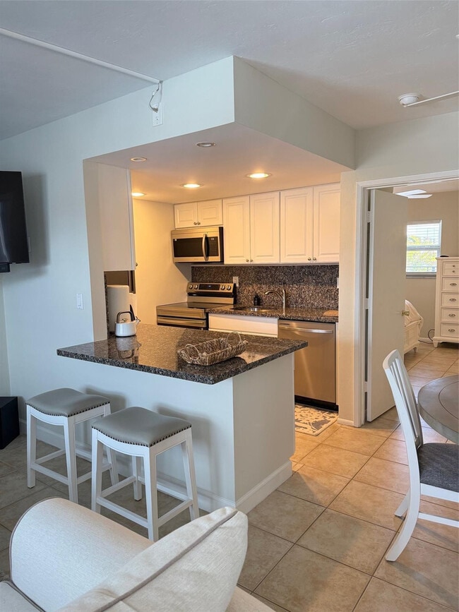 Building Photo - 4658 Bougainvilla Dr