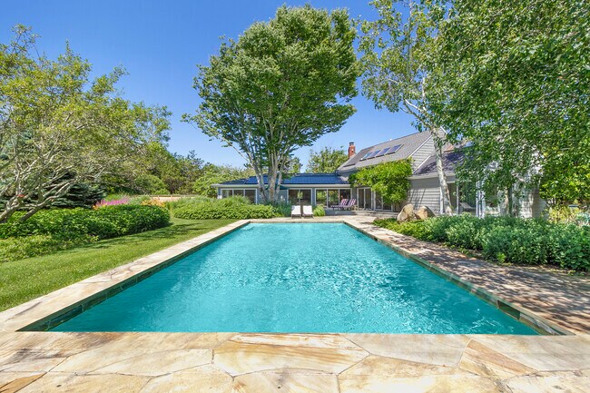 Primary Photo - 51 Seascape Ln