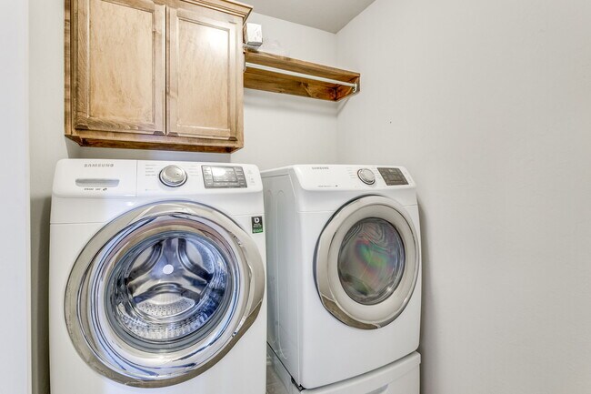 Building Photo - 1308 Heathrow Way