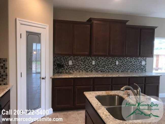 Building Photo - $100 discount for 2 year lease! Appointmen...
