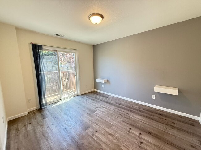 Building Photo - Mission Terrace Neighborhood Beauty-Charmi...