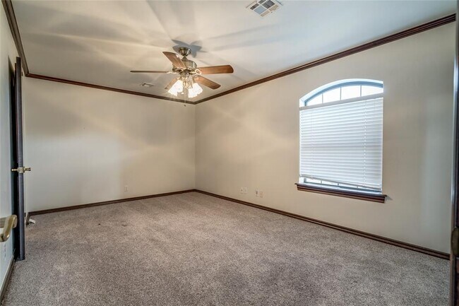 Building Photo - 1300 Irvine Dr