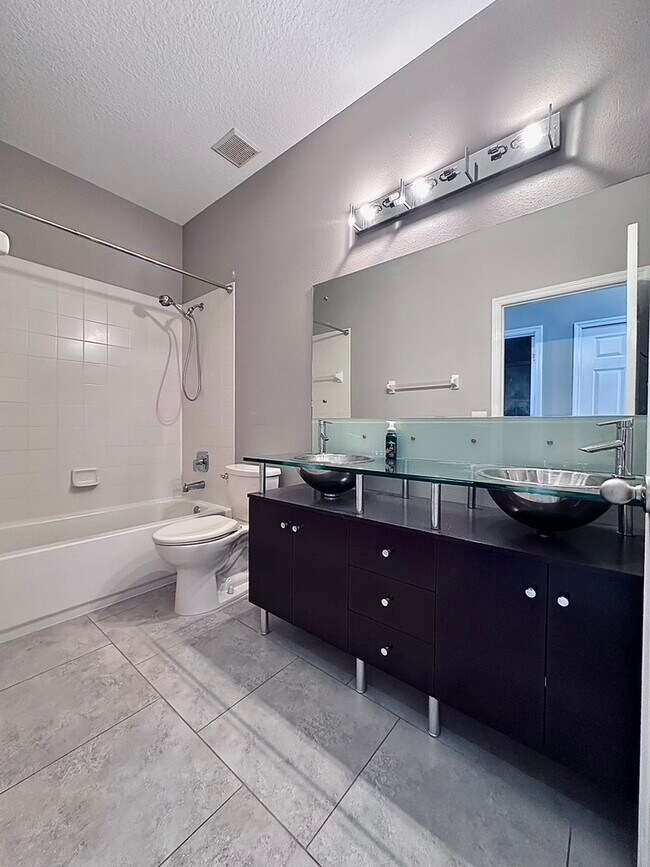 Building Photo - 107 Monroe View Trail