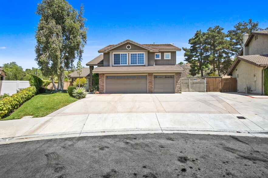 Primary Photo - 4725 Via Corona