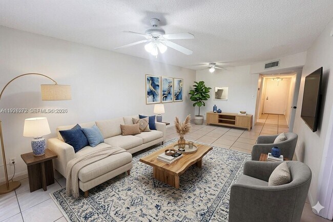 Building Photo - 7801 S Colony Cir