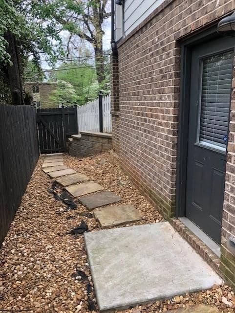 Building Photo - 338 7th St NE