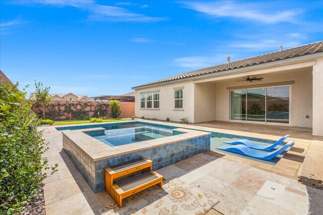 Building Photo - Fabulous Home!