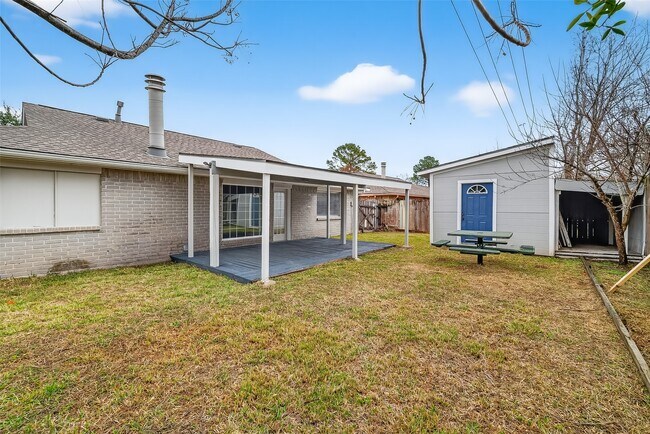 Building Photo - 14023 Bay Gardens Dr