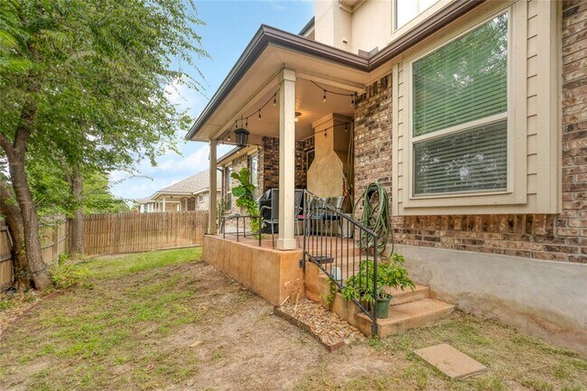 Building Photo - 1225 Peregrine Way