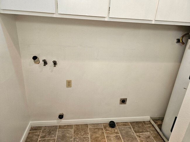 Building Photo - 602 1/2 2nd St.