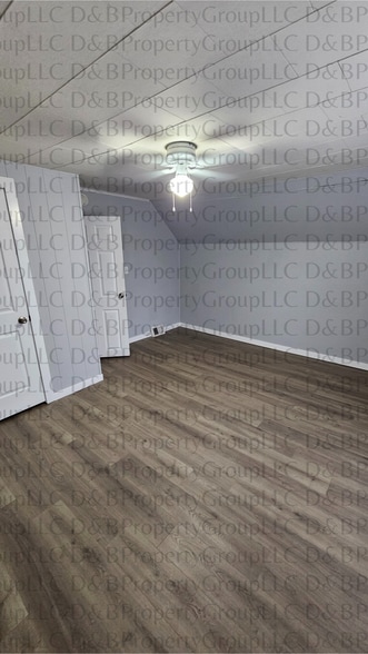 Building Photo - 939 Baraga St NE