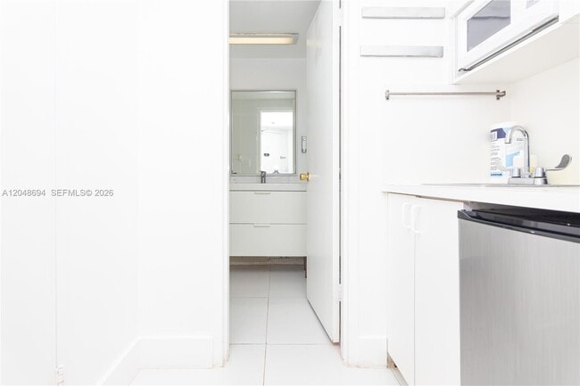 Building Photo - 5445 Collins Ave