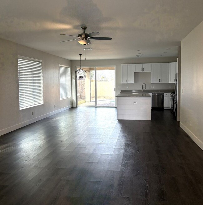 Building Photo - Stunning new build 4 bedroom Chino Valley home!