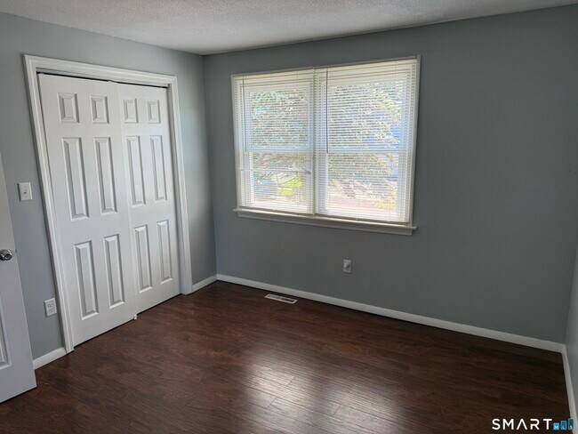 Building Photo - 106 Meetinghouse Ridge